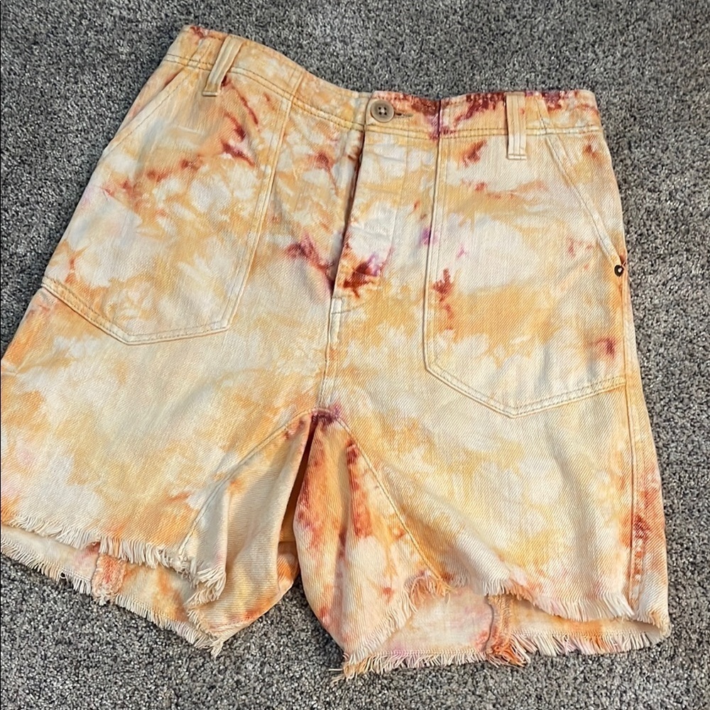 We the free she’s a legend harem shorts apricot tie dye size 6